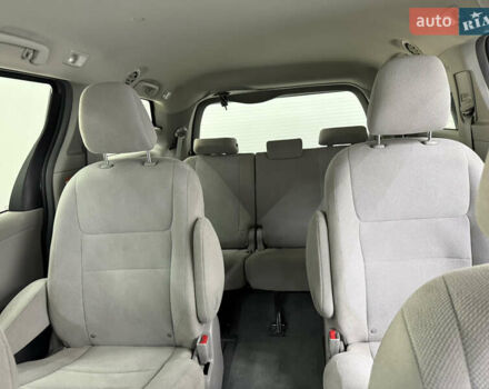 Сірий Тойота Сієнна, об'ємом двигуна 3.46 л та пробігом 170 тис. км за 17300 $, фото 18 на Automoto.ua