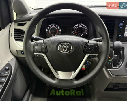 Сірий Тойота Сієнна, об'ємом двигуна 3.46 л та пробігом 170 тис. км за 17300 $, фото 8 на Automoto.ua