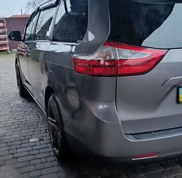 Сірий Тойота Сієнна, об'ємом двигуна 3.46 л та пробігом 120 тис. км за 20500 $, фото 7 на Automoto.ua