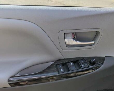 Серый Тойота Сиенна, объемом двигателя 3.5 л и пробегом 109 тыс. км за 18000 $, фото 21 на Automoto.ua