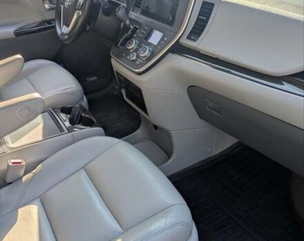 Серый Тойота Сиенна, объемом двигателя 3.5 л и пробегом 109 тыс. км за 18000 $, фото 12 на Automoto.ua