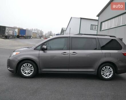 Серый Тойота Сиенна, объемом двигателя 3.5 л и пробегом 167 тыс. км за 20600 $, фото 5 на Automoto.ua