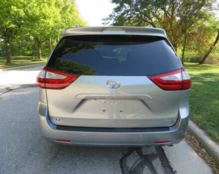 Серый Тойота Сиенна, объемом двигателя 3.5 л и пробегом 62 тыс. км за 15000 $, фото 6 на Automoto.ua