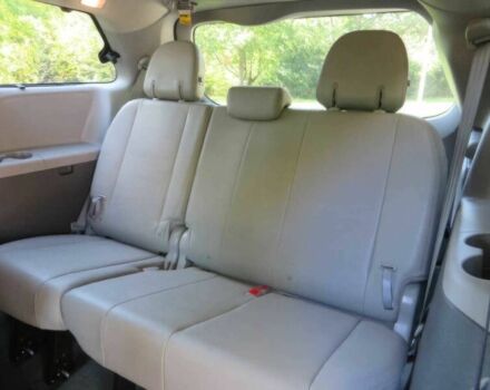 Серый Тойота Сиенна, объемом двигателя 3.5 л и пробегом 62 тыс. км за 15000 $, фото 12 на Automoto.ua