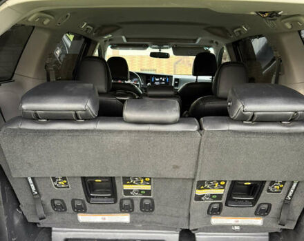 Сірий Тойота Сієнна, об'ємом двигуна 3.5 л та пробігом 75 тис. км за 22500 $, фото 15 на Automoto.ua