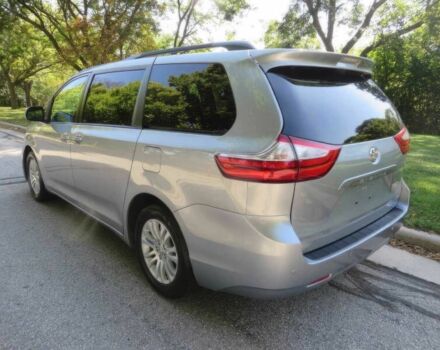 Серый Тойота Сиенна, объемом двигателя 3.5 л и пробегом 62 тыс. км за 15000 $, фото 5 на Automoto.ua