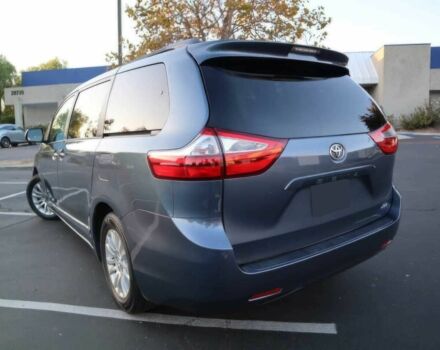 Серый Тойота Сиенна, объемом двигателя 3.5 л и пробегом 58 тыс. км за 15000 $, фото 5 на Automoto.ua