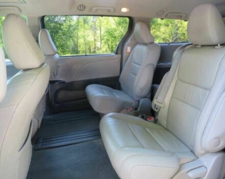 Серый Тойота Сиенна, объемом двигателя 3.5 л и пробегом 62 тыс. км за 15000 $, фото 11 на Automoto.ua