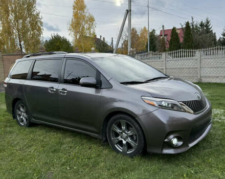 Сірий Тойота Сієнна, об'ємом двигуна 3.5 л та пробігом 75 тис. км за 22500 $, фото 7 на Automoto.ua