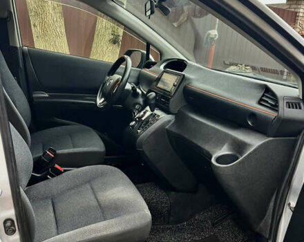 Серый Тойота Сиенна, объемом двигателя 1.5 л и пробегом 57 тыс. км за 13500 $, фото 147 на Automoto.ua