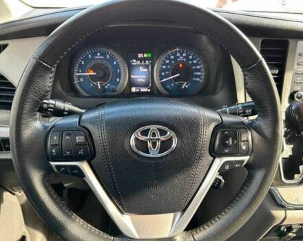 Серый Тойота Сиенна, объемом двигателя 3.5 л и пробегом 43 тыс. км за 6500 $, фото 7 на Automoto.ua