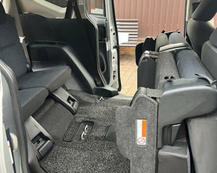 Серый Тойота Сиенна, объемом двигателя 1.5 л и пробегом 57 тыс. км за 13500 $, фото 113 на Automoto.ua