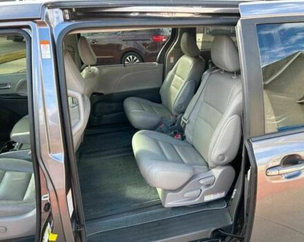 Серый Тойота Сиенна, объемом двигателя 3.5 л и пробегом 43 тыс. км за 6500 $, фото 13 на Automoto.ua