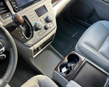 Серый Тойота Сиенна, объемом двигателя 3.5 л и пробегом 43 тыс. км за 6500 $, фото 9 на Automoto.ua