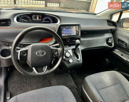 Серый Тойота Сиенна, объемом двигателя 1.5 л и пробегом 57 тыс. км за 13500 $, фото 82 на Automoto.ua