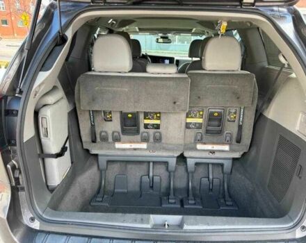 Серый Тойота Сиенна, объемом двигателя 3.5 л и пробегом 43 тыс. км за 6500 $, фото 19 на Automoto.ua