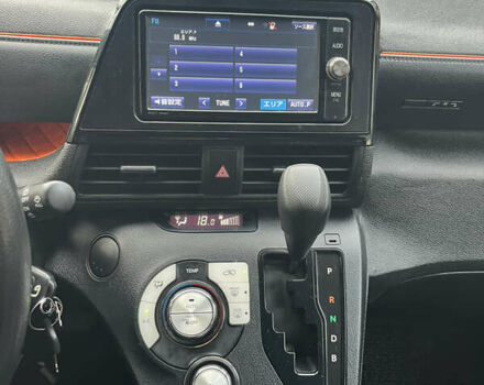 Серый Тойота Сиенна, объемом двигателя 1.5 л и пробегом 57 тыс. км за 13500 $, фото 92 на Automoto.ua