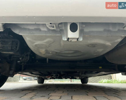 Серый Тойота Сиенна, объемом двигателя 1.5 л и пробегом 57 тыс. км за 13500 $, фото 170 на Automoto.ua