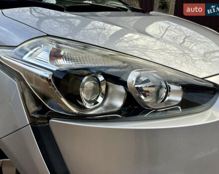 Серый Тойота Сиенна, объемом двигателя 1.5 л и пробегом 57 тыс. км за 13500 $, фото 71 на Automoto.ua