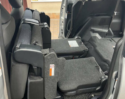 Серый Тойота Сиенна, объемом двигателя 1.5 л и пробегом 57 тыс. км за 13500 $, фото 123 на Automoto.ua