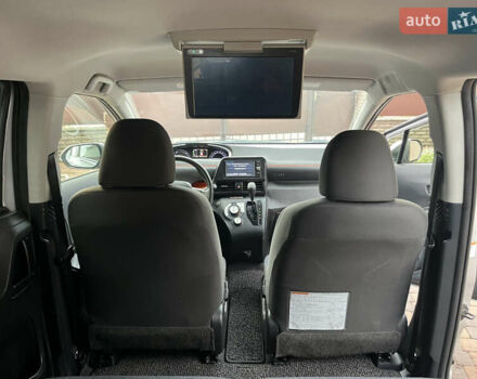 Серый Тойота Сиенна, объемом двигателя 1.5 л и пробегом 57 тыс. км за 13500 $, фото 139 на Automoto.ua