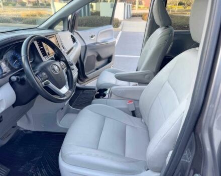 Сірий Тойота Сієнна, об'ємом двигуна 3.5 л та пробігом 45 тис. км за 24000 $, фото 8 на Automoto.ua