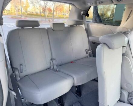 Сірий Тойота Сієнна, об'ємом двигуна 3.5 л та пробігом 45 тис. км за 24000 $, фото 13 на Automoto.ua