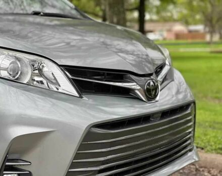 Серый Тойота Сиенна, объемом двигателя 3.5 л и пробегом 42 тыс. км за 10300 $, фото 7 на Automoto.ua