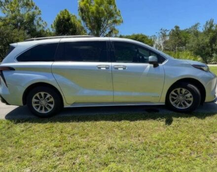 Серый Тойота Сиенна, объемом двигателя 2.5 л и пробегом 11 тыс. км за 7000 $, фото 3 на Automoto.ua