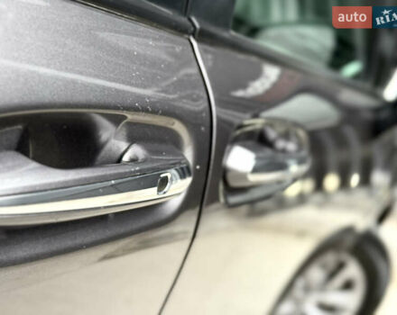 Серый Тойота Сиенна, объемом двигателя 2.5 л и пробегом 9 тыс. км за 47000 $, фото 25 на Automoto.ua