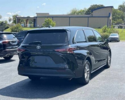 Сірий Тойота Сієнна, об'ємом двигуна 2.5 л та пробігом 14 тис. км за 42000 $, фото 5 на Automoto.ua