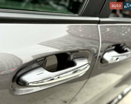 Серый Тойота Сиенна, объемом двигателя 2.5 л и пробегом 9 тыс. км за 47000 $, фото 41 на Automoto.ua