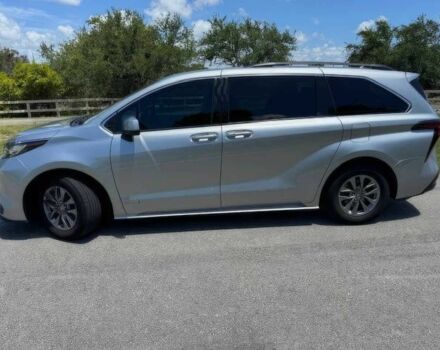 Серый Тойота Сиенна, объемом двигателя 2.5 л и пробегом 11 тыс. км за 7000 $, фото 4 на Automoto.ua