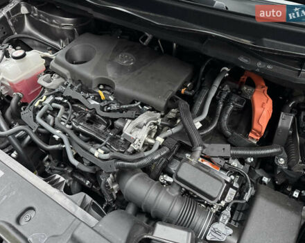 Серый Тойота Сиенна, объемом двигателя 2.5 л и пробегом 9 тыс. км за 47000 $, фото 85 на Automoto.ua