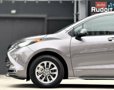 Серый Тойота Сиенна, объемом двигателя 2.5 л и пробегом 9 тыс. км за 47000 $, фото 13 на Automoto.ua