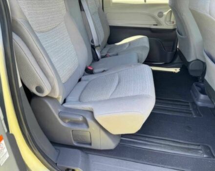 Серый Тойота Сиенна, объемом двигателя 2.5 л и пробегом 11 тыс. км за 7000 $, фото 9 на Automoto.ua