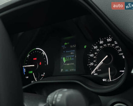 Серый Тойота Сиенна, объемом двигателя 2.5 л и пробегом 9 тыс. км за 47000 $, фото 66 на Automoto.ua