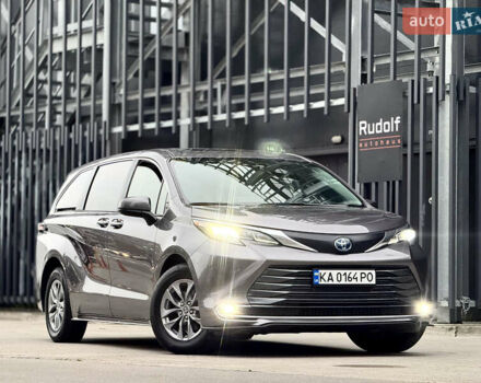 Серый Тойота Сиенна, объемом двигателя 2.5 л и пробегом 9 тыс. км за 47000 $, фото 5 на Automoto.ua