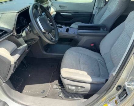 Серый Тойота Сиенна, объемом двигателя 2.5 л и пробегом 11 тыс. км за 7000 $, фото 7 на Automoto.ua