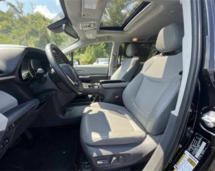 Сірий Тойота Сієнна, об'ємом двигуна 2.5 л та пробігом 14 тис. км за 42000 $, фото 8 на Automoto.ua