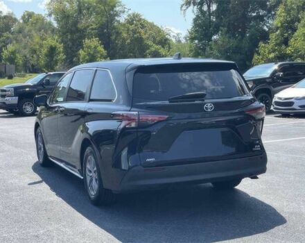 Сірий Тойота Сієнна, об'ємом двигуна 2.5 л та пробігом 14 тис. км за 42000 $, фото 7 на Automoto.ua