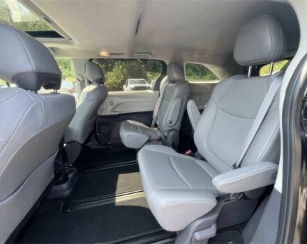 Сірий Тойота Сієнна, об'ємом двигуна 2.5 л та пробігом 14 тис. км за 42000 $, фото 11 на Automoto.ua