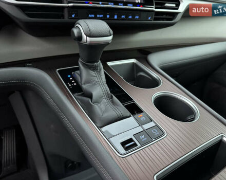 Серый Тойота Сиенна, объемом двигателя 2.5 л и пробегом 9 тыс. км за 47000 $, фото 37 на Automoto.ua