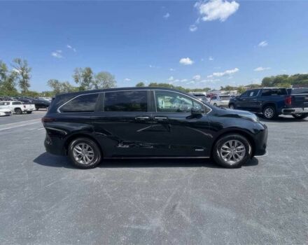 Сірий Тойота Сієнна, об'ємом двигуна 2.5 л та пробігом 14 тис. км за 42000 $, фото 3 на Automoto.ua