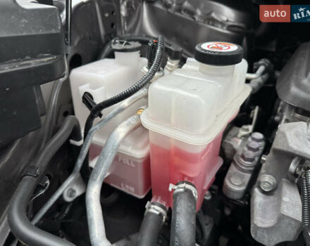 Серый Тойота Сиенна, объемом двигателя 2.5 л и пробегом 9 тыс. км за 47000 $, фото 83 на Automoto.ua