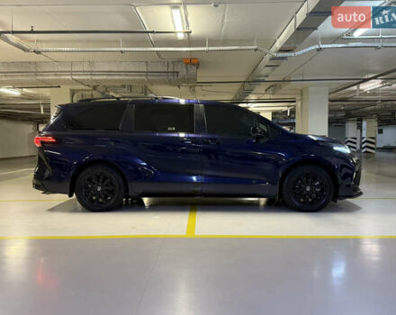 Серый Тойота Сиенна, объемом двигателя 2.5 л и пробегом 53 тыс. км за 46500 $, фото 5 на Automoto.ua