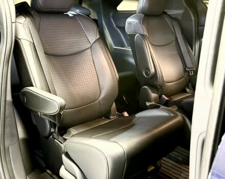 Серый Тойота Сиенна, объемом двигателя 2.5 л и пробегом 53 тыс. км за 46500 $, фото 34 на Automoto.ua