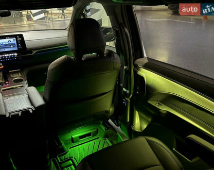 Серый Тойота Сиенна, объемом двигателя 2.5 л и пробегом 53 тыс. км за 46500 $, фото 36 на Automoto.ua