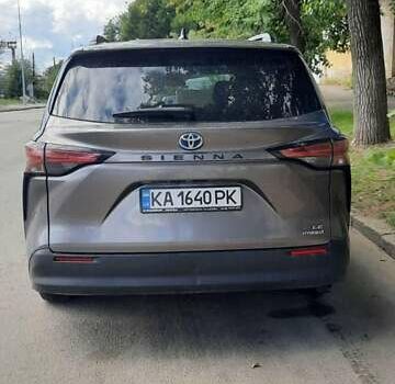 Сірий Тойота Сієнна, об'ємом двигуна 2.5 л та пробігом 150 тис. км за 29000 $, фото 1 на Automoto.ua