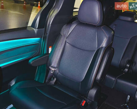 Серый Тойота Сиенна, объемом двигателя 2.5 л и пробегом 53 тыс. км за 46500 $, фото 50 на Automoto.ua